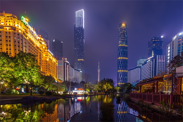 建筑夜景照明設(shè)計要達到藝術(shù)理念的展現(xiàn)