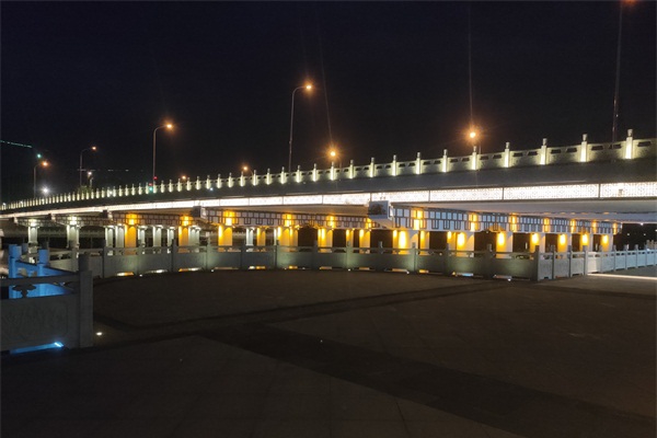 信陽(yáng)市息縣聽淮橋橋梁亮化工程效果