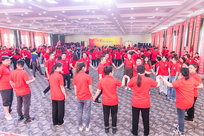 參加牛商爭(zhēng)霸賽，明亮照明集團(tuán)再現(xiàn)企業(yè)風(fēng)采