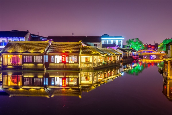 景觀亮化工程設(shè)計(jì)要符合什么準(zhǔn)則？