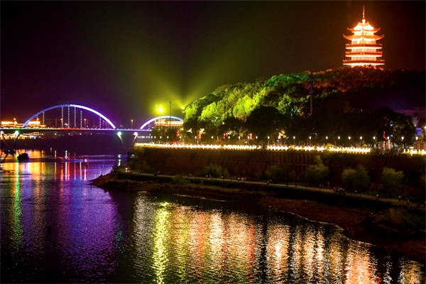 山體亮化設(shè)計(jì)-使城市夜景更為動人
