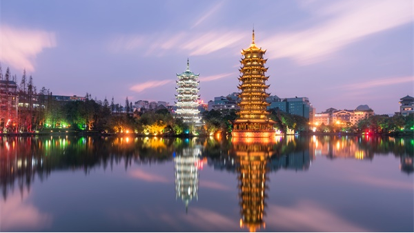 園林景觀亮化設計，讓城市充滿生命力 ！