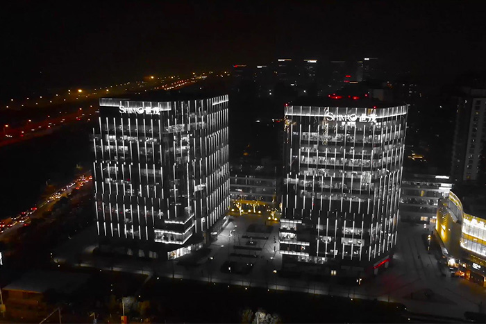神秘亮化方案，讓寫(xiě)字樓夜晚不再平庸！